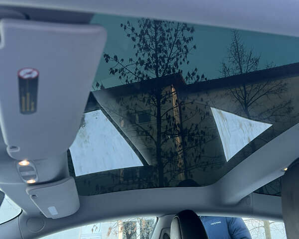 Сірий Тесла Модель 3, об'ємом двигуна 0 л та пробігом 57 тис. км за 22500 $, фото 20 на Automoto.ua