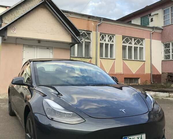 Сірий Тесла Модель 3, об'ємом двигуна 0 л та пробігом 8 тис. км за 20500 $, фото 7 на Automoto.ua