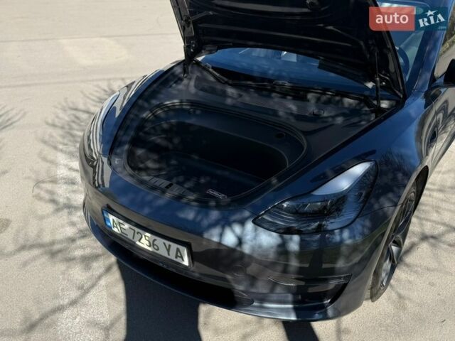 Серый Тесла Модель 3, объемом двигателя 0 л и пробегом 37 тыс. км за 26000 $, фото 29 на Automoto.ua