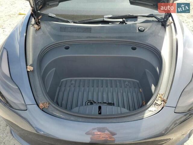 Серый Тесла Модель 3, объемом двигателя 0 л и пробегом 64 тыс. км за 10600 $, фото 10 на Automoto.ua