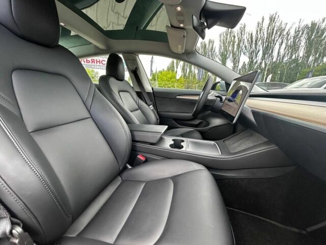 Серый Тесла Модель 3, объемом двигателя 6.3 л и пробегом 11 тыс. км за 20400 $, фото 15 на Automoto.ua