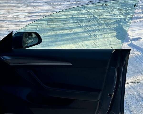 Сірий Тесла Модель 3, об'ємом двигуна 0 л та пробігом 106 тис. км за 18900 $, фото 16 на Automoto.ua