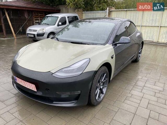 Серый Тесла Модель 3, объемом двигателя 0 л и пробегом 8 тыс. км за 21100 $, фото 3 на Automoto.ua