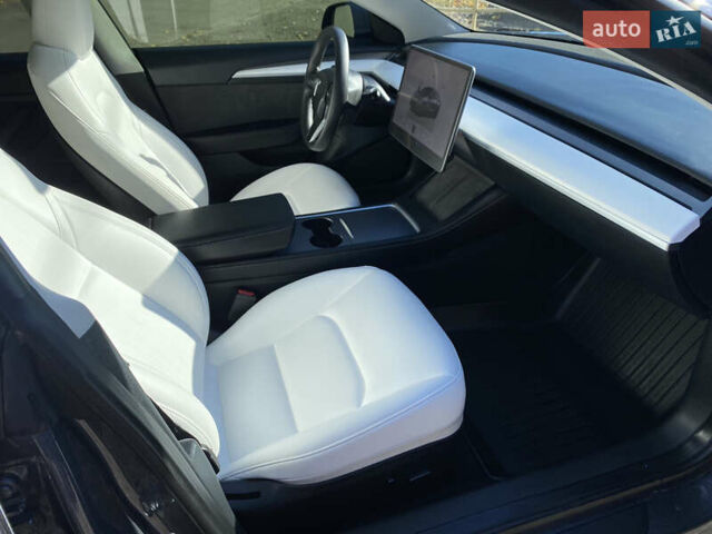 Тесла Модель 3 2023 у Івано-Франківську на Automoto.ua Сірий Тесла Модель 3, об'ємом двигуна 0 л та пробігом 55 тис. км за 20000 $, фото 20 на Automoto.ua