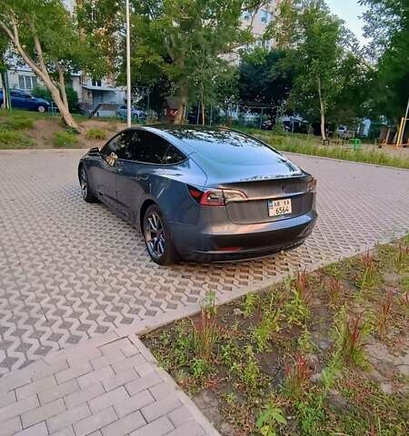 Серый Тесла Модель 3, объемом двигателя 0 л и пробегом 72 тыс. км за 21500 $, фото 7 на Automoto.ua