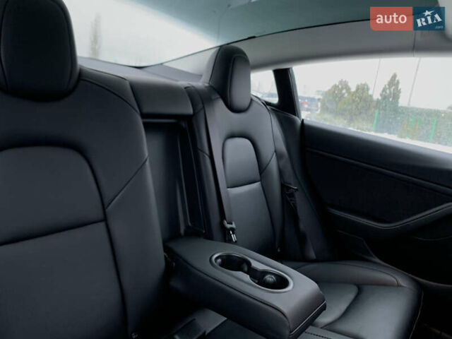 Серый Тесла Модель 3, объемом двигателя 0 л и пробегом 52 тыс. км за 22800 $, фото 11 на Automoto.ua