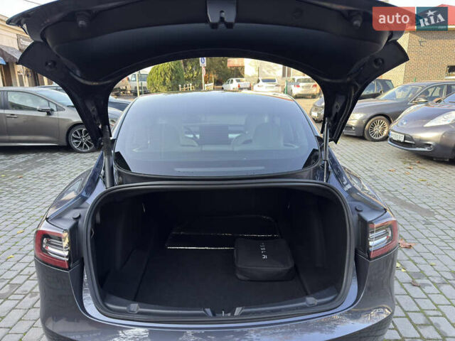 Сірий Тесла Модель 3, об'ємом двигуна 0 л та пробігом 71 тис. км за 19900 $, фото 7 на Automoto.ua