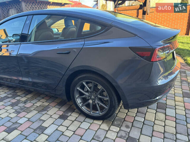 Серый Тесла Модель 3, объемом двигателя 0 л и пробегом 45 тыс. км за 23499 $, фото 7 на Automoto.ua