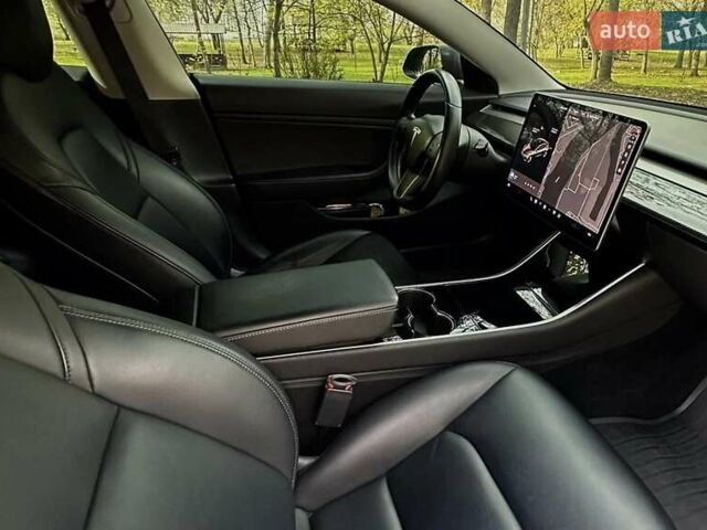 Сірий Тесла Модель 3, об'ємом двигуна 0 л та пробігом 14 тис. км за 25900 $, фото 8 на Automoto.ua