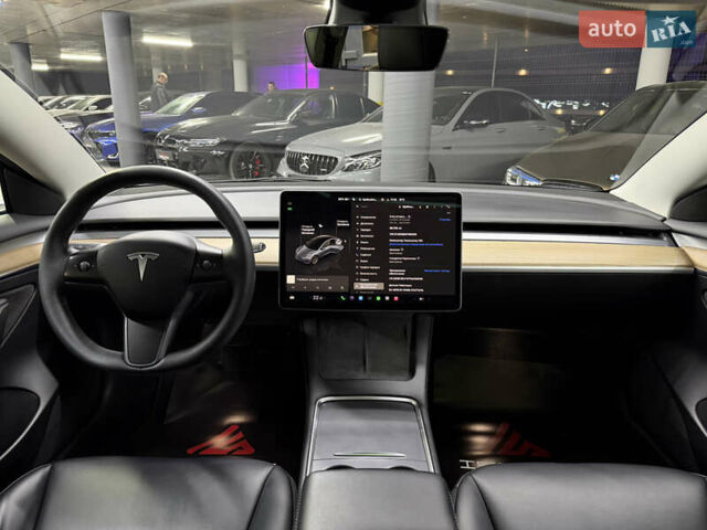 Серый Тесла Модель 3, объемом двигателя 0 л и пробегом 88 тыс. км за 20900 $, фото 25 на Automoto.ua