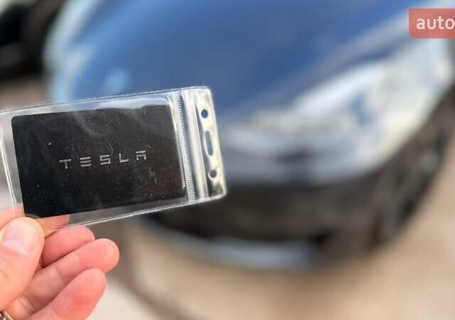 Серый Тесла Модель 3, объемом двигателя 0 л и пробегом 38 тыс. км за 25750 $, фото 20 на Automoto.ua