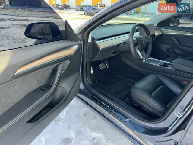 Серый Тесла Модель 3, объемом двигателя 0 л и пробегом 23 тыс. км за 23800 $, фото 6 на Automoto.ua