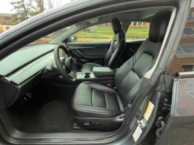 Серый Тесла Модель 3, объемом двигателя 0 л и пробегом 29 тыс. км за 10400 $, фото 9 на Automoto.ua