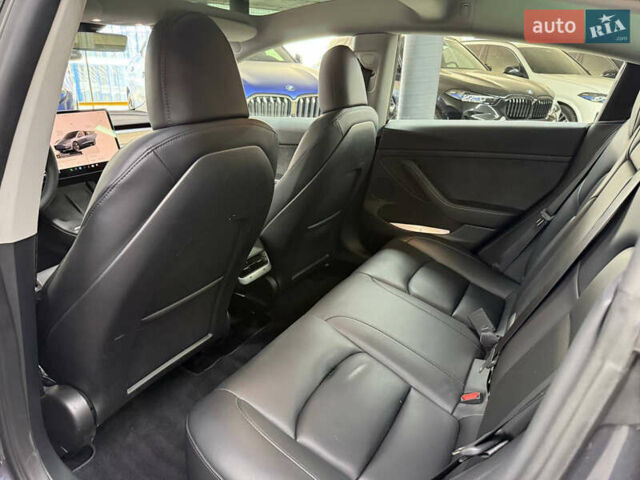 Сірий Тесла Модель 3, об'ємом двигуна 0 л та пробігом 80 тис. км за 23000 $, фото 1 на Automoto.ua