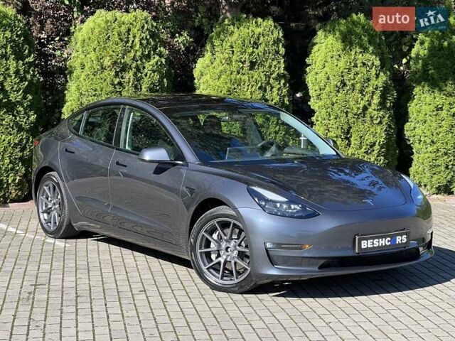 Серый Тесла Модель 3, объемом двигателя 0 л и пробегом 19 тыс. км за 24999 $, фото 2 на Automoto.ua
