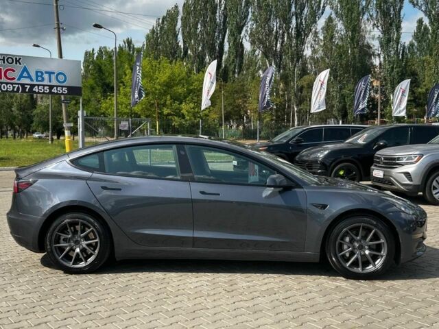 Серый Тесла Модель 3, объемом двигателя 6.3 л и пробегом 11 тыс. км за 20400 $, фото 7 на Automoto.ua