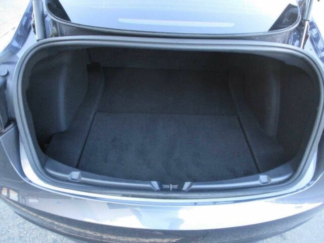 Серый Тесла Модель 3, объемом двигателя 0 л и пробегом 21 тыс. км за 10600 $, фото 14 на Automoto.ua