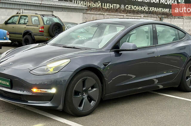 Сірий Тесла Модель 3, об'ємом двигуна 0 л та пробігом 28 тис. км за 26999 $, фото 3 на Automoto.ua
