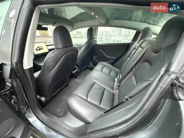 Сірий Тесла Модель 3, об'ємом двигуна 0 л та пробігом 10 тис. км за 18900 $, фото 6 на Automoto.ua
