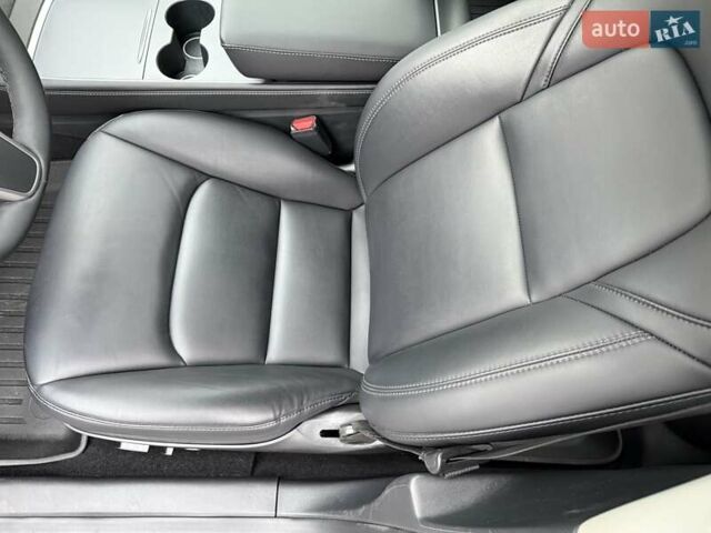 Сірий Тесла Модель 3, об'ємом двигуна 0 л та пробігом 44 тис. км за 20499 $, фото 56 на Automoto.ua