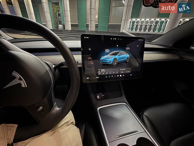 Серый Тесла Модель 3, объемом двигателя 0 л и пробегом 40 тыс. км за 22000 $, фото 3 на Automoto.ua