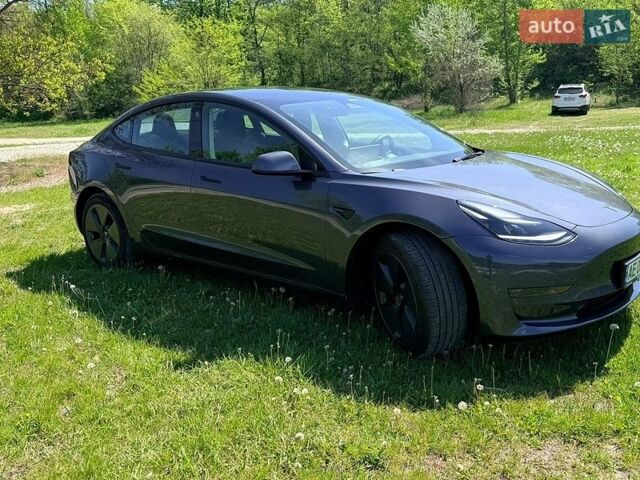 Серый Тесла Модель 3, объемом двигателя 0 л и пробегом 40 тыс. км за 21800 $, фото 6 на Automoto.ua