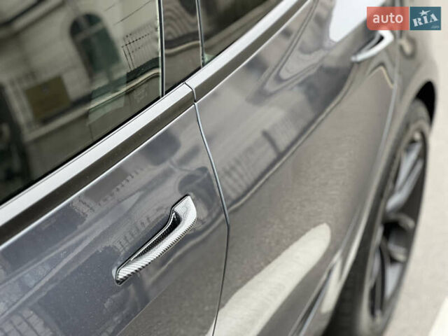 Серый Тесла Модель 3, объемом двигателя 0 л и пробегом 130 тыс. км за 21500 $, фото 16 на Automoto.ua