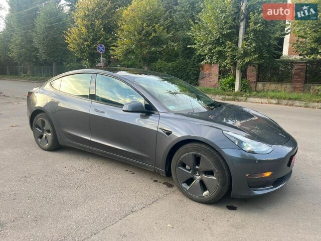 Серый Тесла Модель 3, объемом двигателя 0 л и пробегом 78 тыс. км за 22800 $, фото 3 на Automoto.ua