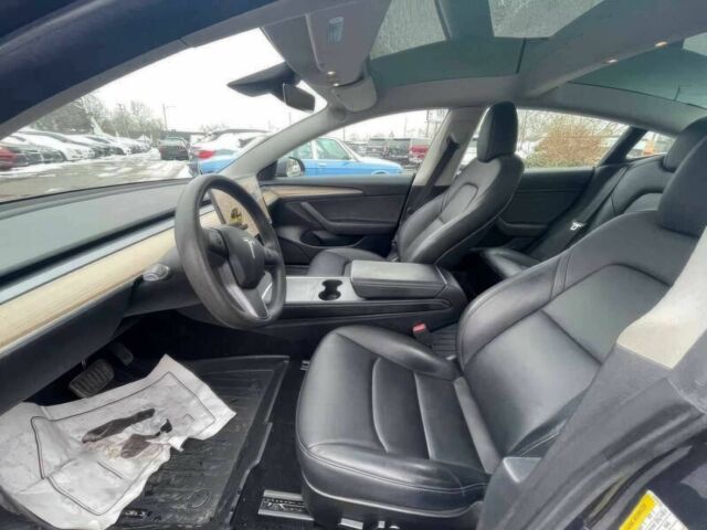 Серый Тесла Модель 3, объемом двигателя 0 л и пробегом 13 тыс. км за 19600 $, фото 8 на Automoto.ua