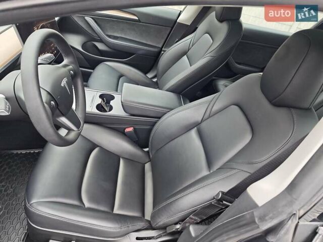 Сірий Тесла Модель 3, об'ємом двигуна 0 л та пробігом 26 тис. км за 20499 $, фото 15 на Automoto.ua