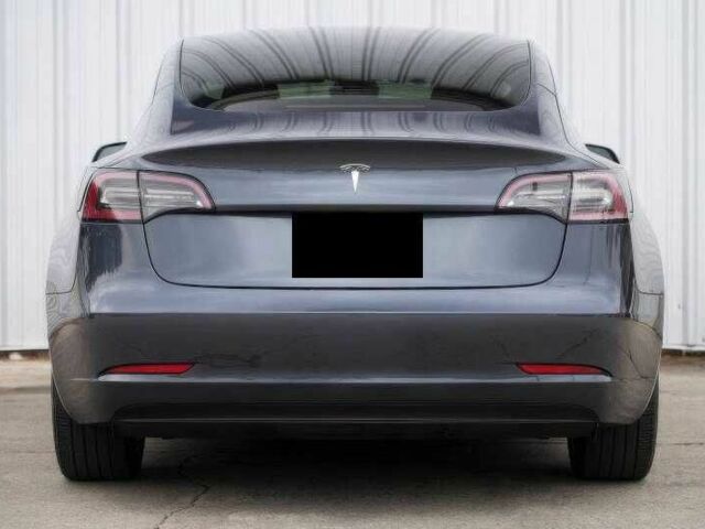 Серый Тесла Модель 3, объемом двигателя 0 л и пробегом 19 тыс. км за 13000 $, фото 5 на Automoto.ua