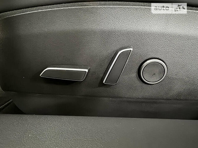 Сірий Тесла Модель 3, об'ємом двигуна 0 л та пробігом 35 тис. км за 29400 $, фото 40 на Automoto.ua