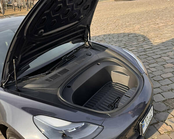 Сірий Тесла Модель 3, об'ємом двигуна 0 л та пробігом 4 тис. км за 24300 $, фото 1 на Automoto.ua