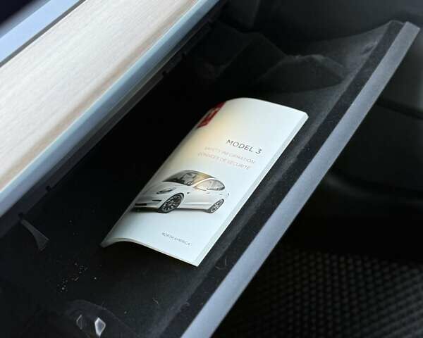 Сірий Тесла Модель 3, об'ємом двигуна 0 л та пробігом 90 тис. км за 21999 $, фото 94 на Automoto.ua
