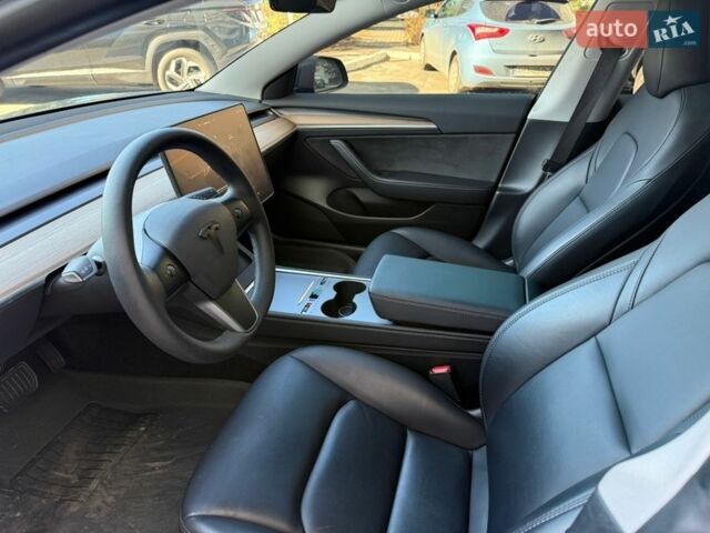 Серый Тесла Модель 3, объемом двигателя 0 л и пробегом 54 тыс. км за 19900 $, фото 45 на Automoto.ua
