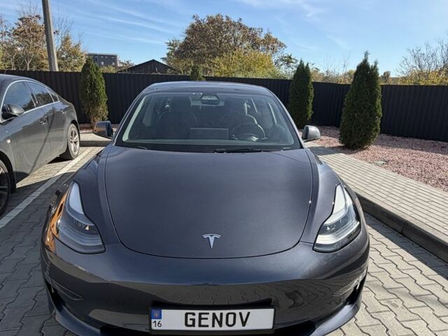 Серый Тесла Модель 3, объемом двигателя 0 л и пробегом 40 тыс. км за 19600 $, фото 8 на Automoto.ua
