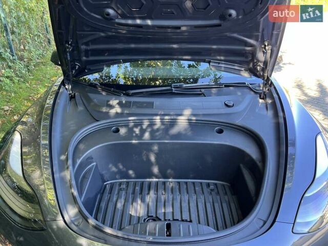 Серый Тесла Модель 3, объемом двигателя 0 л и пробегом 19 тыс. км за 24999 $, фото 11 на Automoto.ua