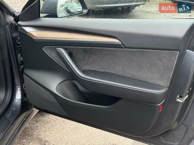 Серый Тесла Модель 3, объемом двигателя 0 л и пробегом 39 тыс. км за 23290 $, фото 23 на Automoto.ua