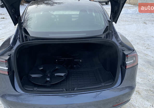 Серый Тесла Модель 3, объемом двигателя 0 л и пробегом 46 тыс. км за 18500 $, фото 10 на Automoto.ua