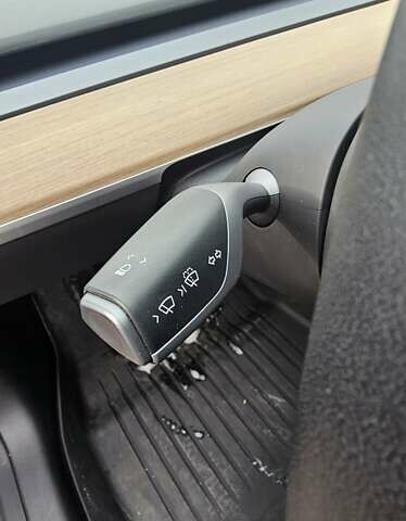 Сірий Тесла Модель 3, об'ємом двигуна 0 л та пробігом 81 тис. км за 22899 $, фото 39 на Automoto.ua