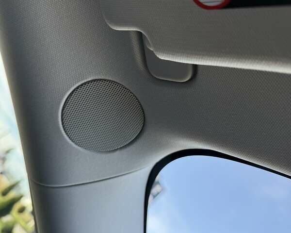 Сірий Тесла Модель 3, об'ємом двигуна 0 л та пробігом 92 тис. км за 21800 $, фото 98 на Automoto.ua