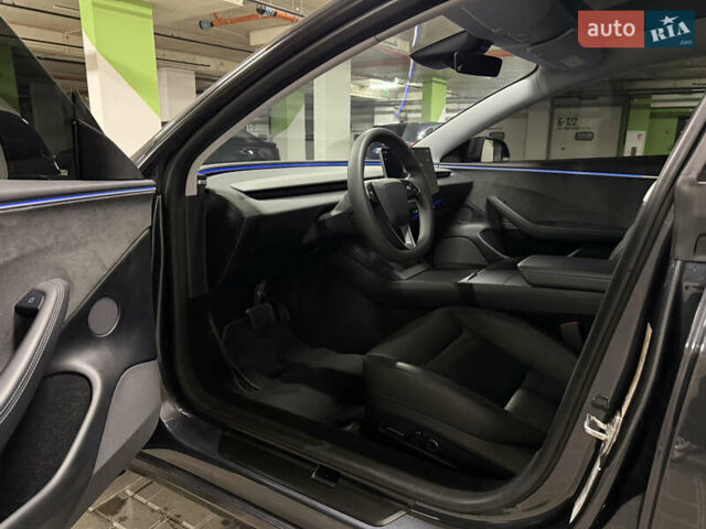 Серый Тесла Модель 3, объемом двигателя 0 л и пробегом 22 тыс. км за 29000 $, фото 12 на Automoto.ua