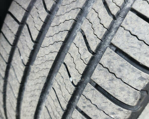 Серый Тесла Модель 3, объемом двигателя 0 л и пробегом 16 тыс. км за 23300 $, фото 12 на Automoto.ua