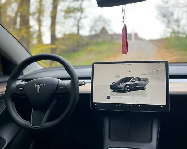 Сірий Тесла Модель 3, об'ємом двигуна 0 л та пробігом 171 тис. км за 18500 $, фото 8 на Automoto.ua