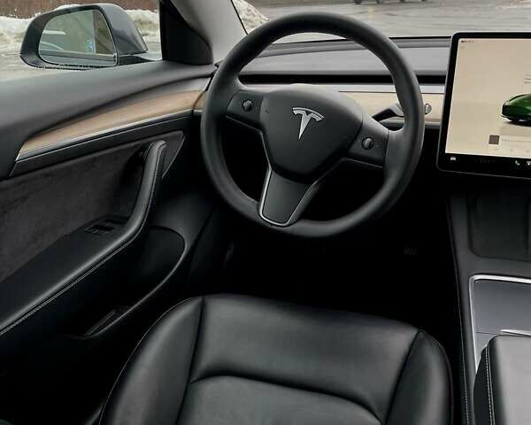 Сірий Тесла Модель 3, об'ємом двигуна 0 л та пробігом 59 тис. км за 23000 $, фото 19 на Automoto.ua