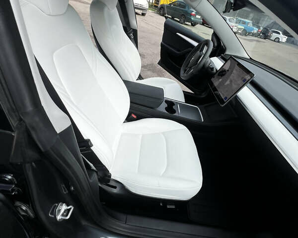 Серый Тесла Модель 3, объемом двигателя 0 л и пробегом 19 тыс. км за 24500 $, фото 15 на Automoto.ua