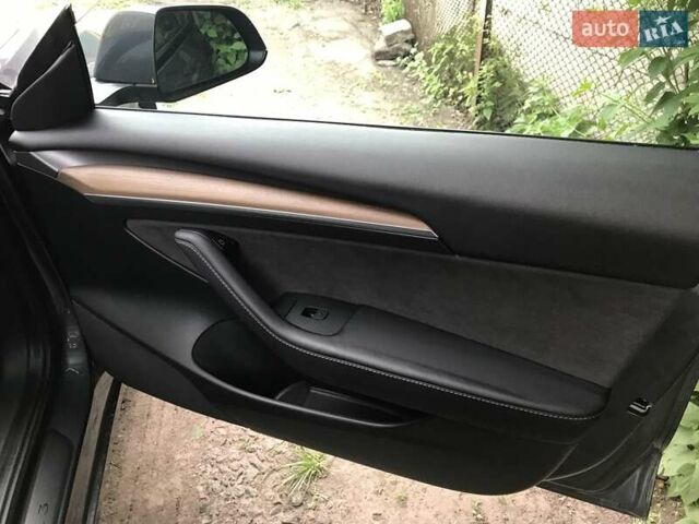 Сірий Тесла Модель 3, об'ємом двигуна 0 л та пробігом 8 тис. км за 20500 $, фото 28 на Automoto.ua
