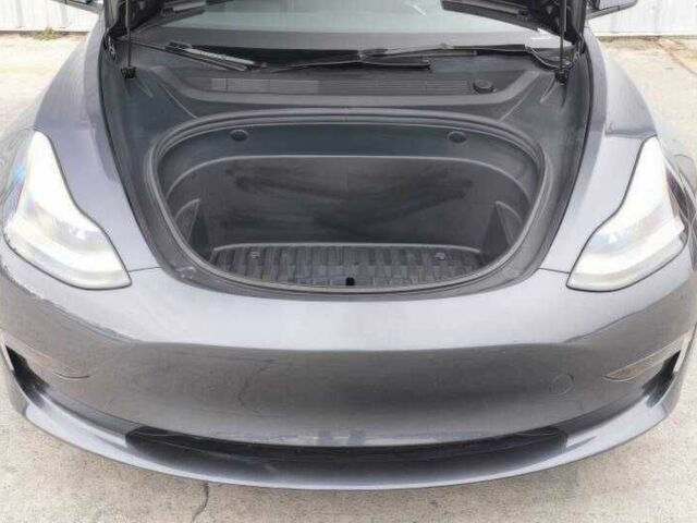 Сірий Тесла Модель 3, об'ємом двигуна 0 л та пробігом 15 тис. км за 9900 $, фото 8 на Automoto.ua