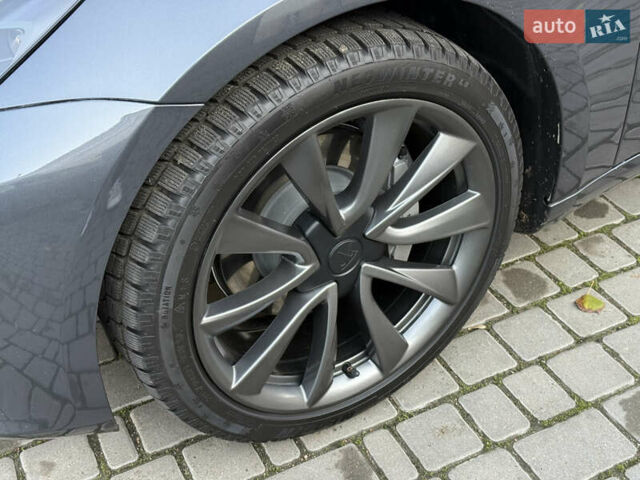 Сірий Тесла Модель 3, об'ємом двигуна 0 л та пробігом 71 тис. км за 19900 $, фото 12 на Automoto.ua
