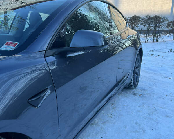 Серый Тесла Модель 3, объемом двигателя 0 л и пробегом 57 тыс. км за 20400 $, фото 2 на Automoto.ua
